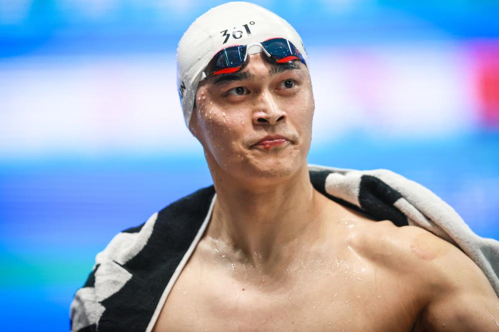 皇家马德里的阿诺德因伤缺阵两个月，防线危机如何应对？